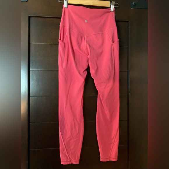 Align with pockets - Picture 3 of 6